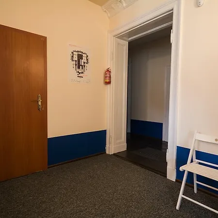 Awangarda Hostel *