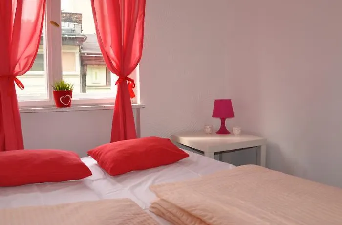 Awangarda Хостел Познань